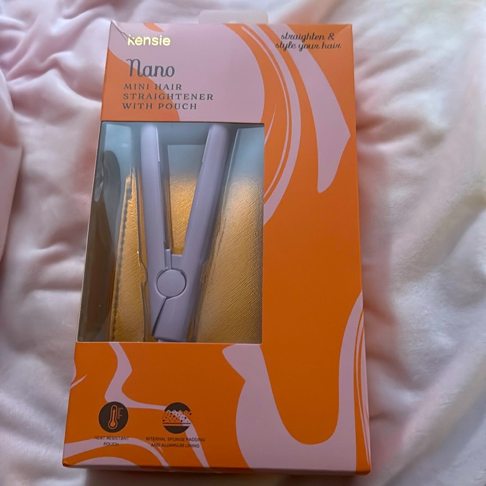 Kensie Nano Mini Hair Straightener NWOT Brand New  Pink
